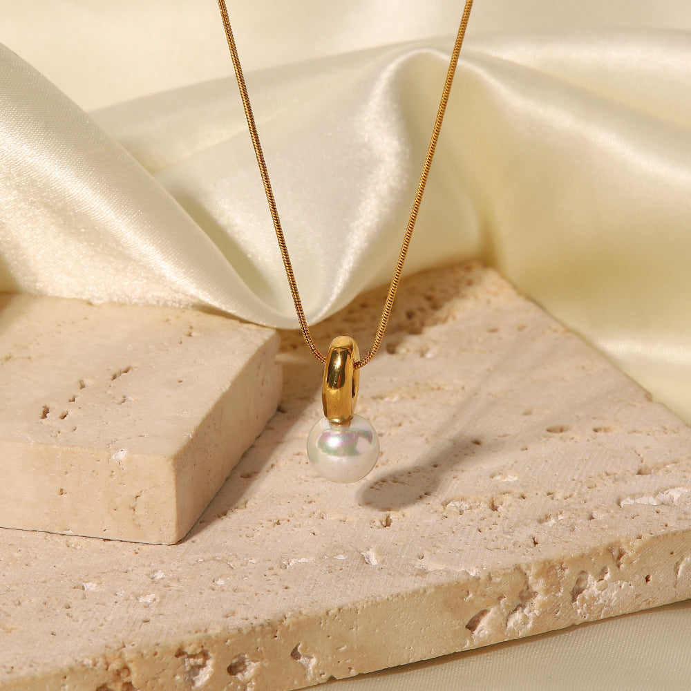 5pcs Vintage Women's Pendant Necklaces Stainless Steel Highlights Pearl Necklace Gold-Plated Pearl Pendant Necklace