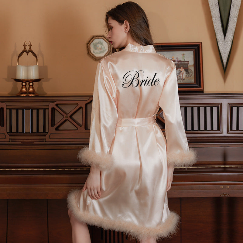 Bride Bridal Gown Ladies Feathered Gown Wedding Makeup Bridesmaids Get Married And Wear Tinted Bathrobes