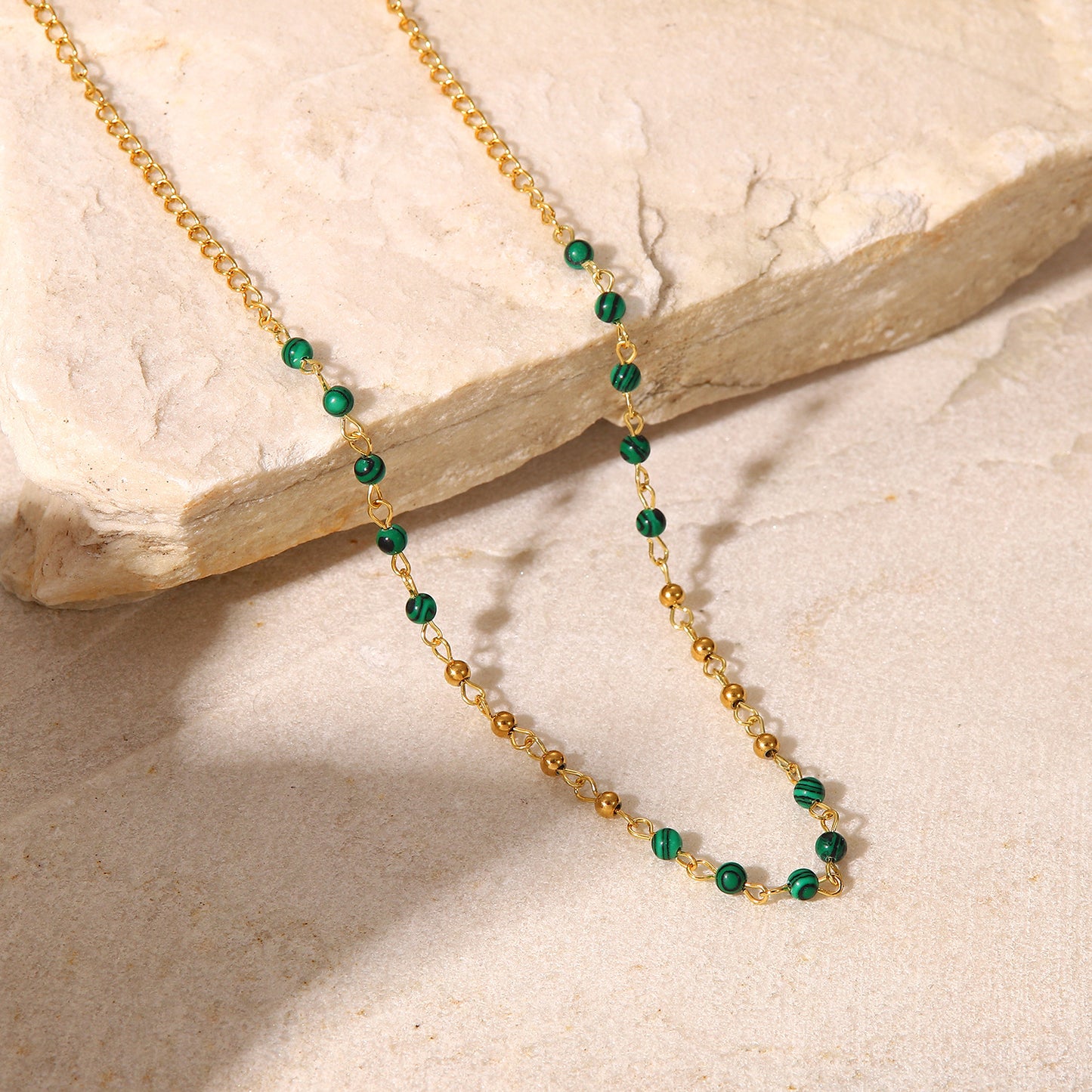 5pcs Fashion Style Collar 18K Gold Small Round Bead Stainless Steel Necklace Green Peacock Stone Round Bead Vintage Necklace Women