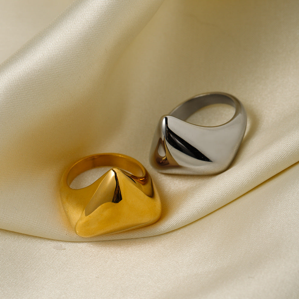 5pcs Fashion 18K Gold Stainless Steel Smooth Ring Irregular Triangle Ring No. 7 Women