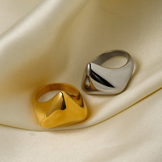 5pcs Fashion 18K Gold Stainless Steel Smooth Ring Irregular Triangle Ring No. 7 Women