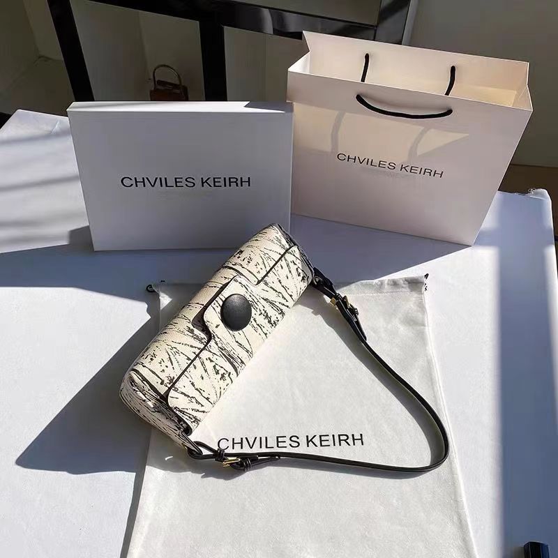 Niche Design Underarm Bag Senior Sense Baguette Bag Female Autumn And Winter New Shoulder Bag Handbag