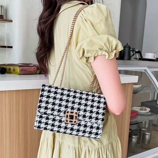 Women's Bag New Fashion Retro Crossbody Bag Senior Sense Handbag