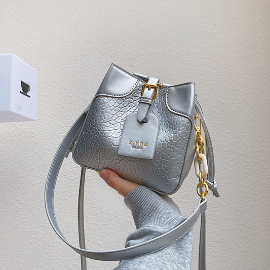 New Single Shoulder Bucket Bag Simple Thin Casual  Crossbody Bag Women's Bag Large Capacity Light Luxury
