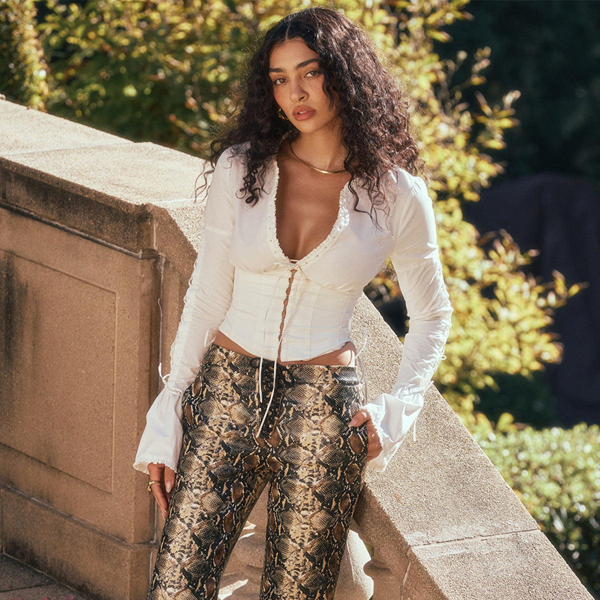 Autumn Women's Sexy Deep V Drawstring Belted Short Waist-Exposed White Long-Sleeved Spice Girl Top For Women