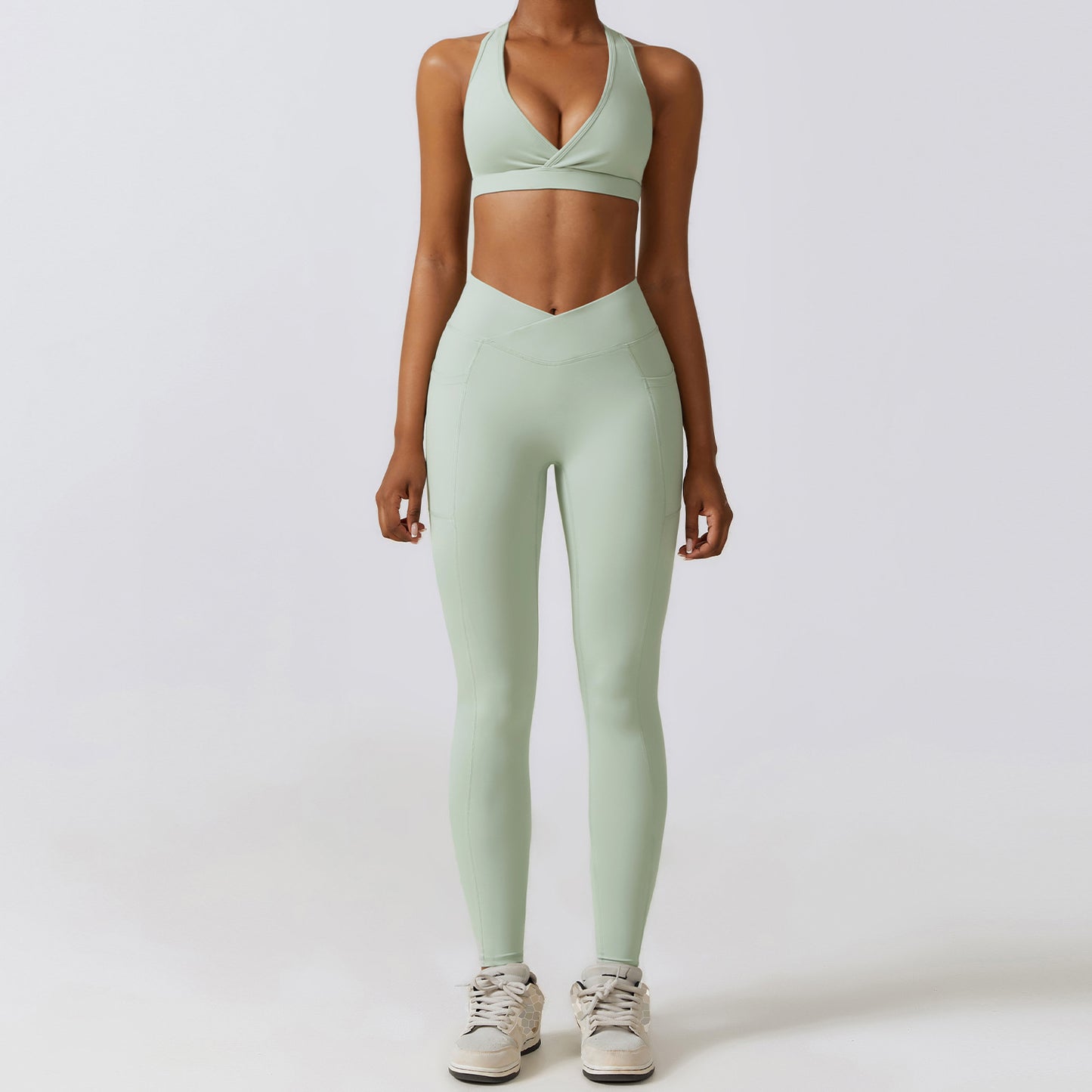Quick Dry Beauty Back Yoga Set Pocket Tight Running Sports Set Female Nude Fitness Clothing