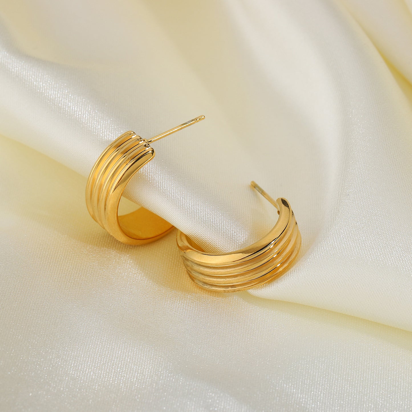 5pcs Earrings Jewelry 18K Vacuum Electric Gold L Stainless Steel Three Layer C Shape Tire Earrings Female