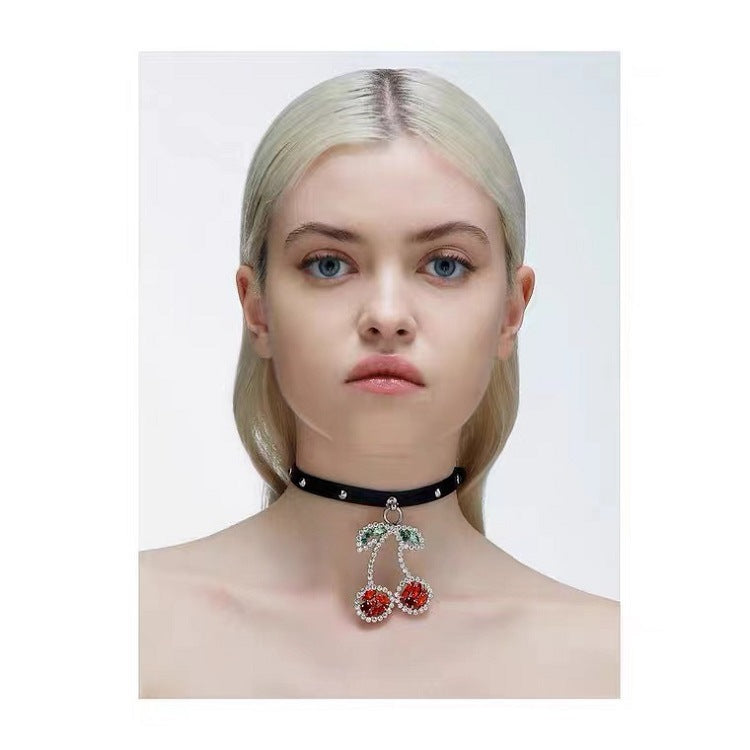 Star Moon Ar New Cherry Crystal Rivet Belt Collar Exaggerated Wind Simple Temperament Wind Punk Necklace