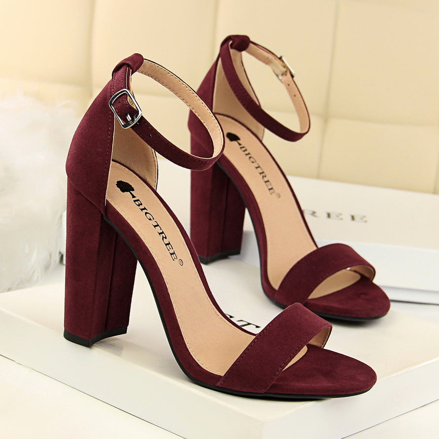Women's Summer High Heels Fashion Simple Chunky Heels Sexy Nightclub One-Line Sandals