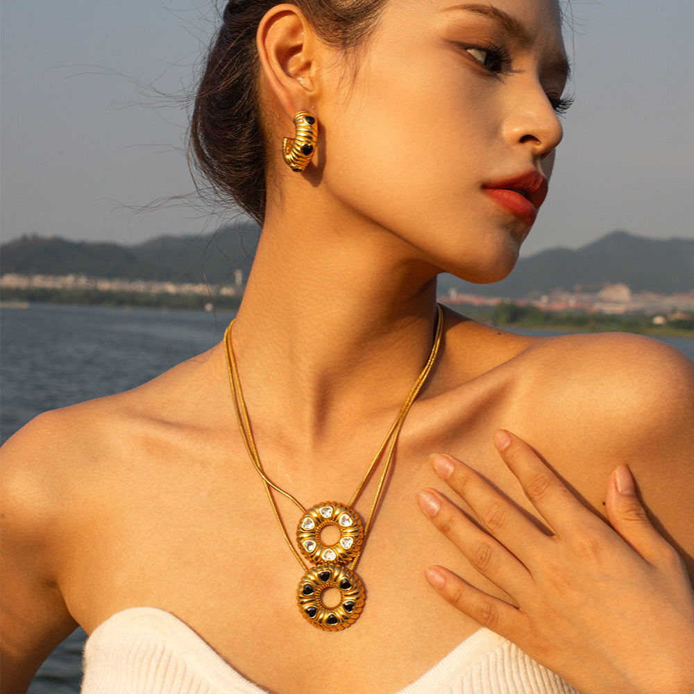 5pcs 18K Gold Stainless Steel Inlaid Black Zircon Bread O-Shaped Pendant Necklace Women's Collarbone Choker