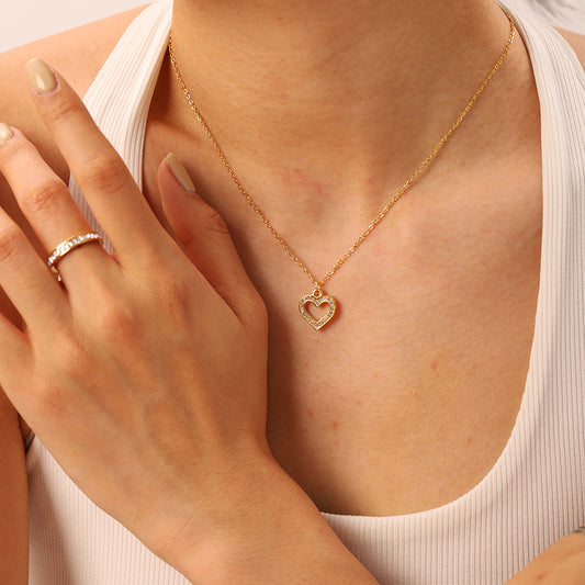 5pcs New 18K Gold Vacuum Electroplated Heart Necklace Stainless Steel Transparent Zircon Hollow Heart Pendant Necklace For Women