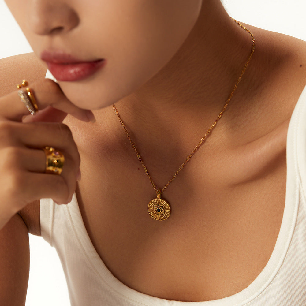 5pcs Niche Design Sense Clavicle Chain Pendant Simple Cold Gold-Plated Devil's Eye Necklace Women