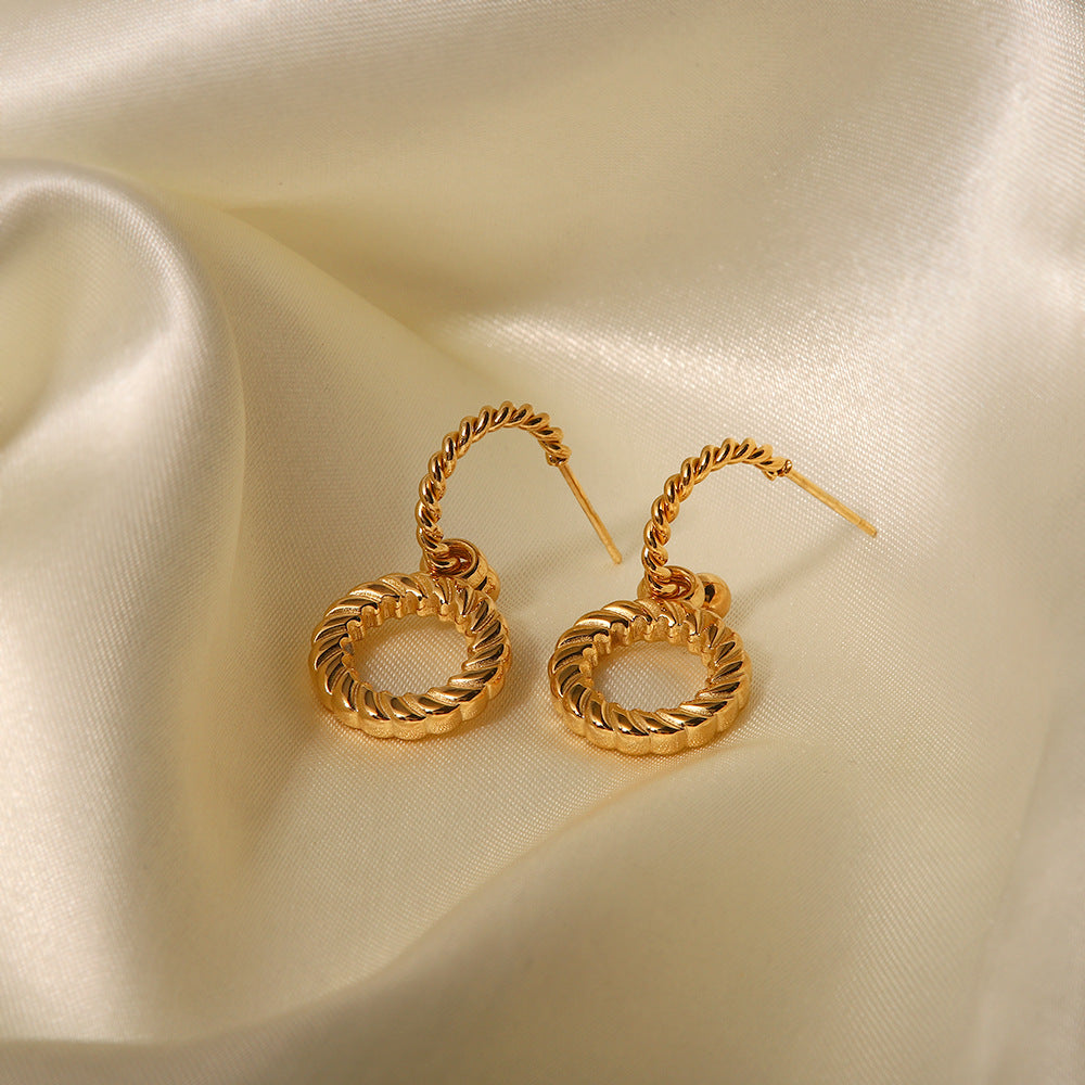 5pcs Retro Style Twist Earrings For Women Autumn And Winter New Niche Design With A Sense Of Advanced Earring Personality Earrings