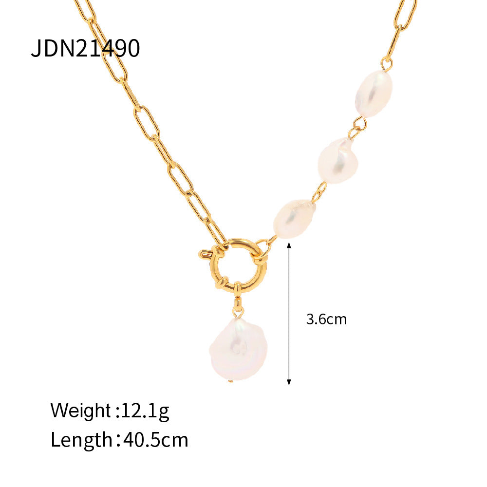 5pcs Vintage Style Women's Pendant Necklaces Stainless Steel Baroque Pendant Necklaces Do Not Fade Jewelry Batch