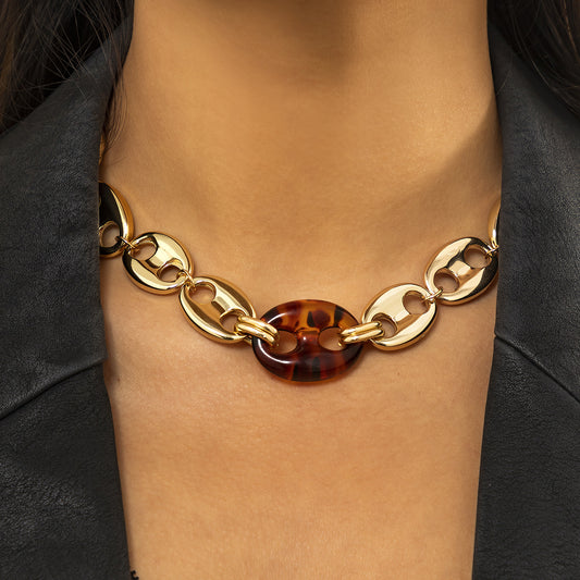 5 pcs Retro Exaggerated Acrylic Pig Nose Buckle Necklace Female Personality Retro Texture Single Layer Collar