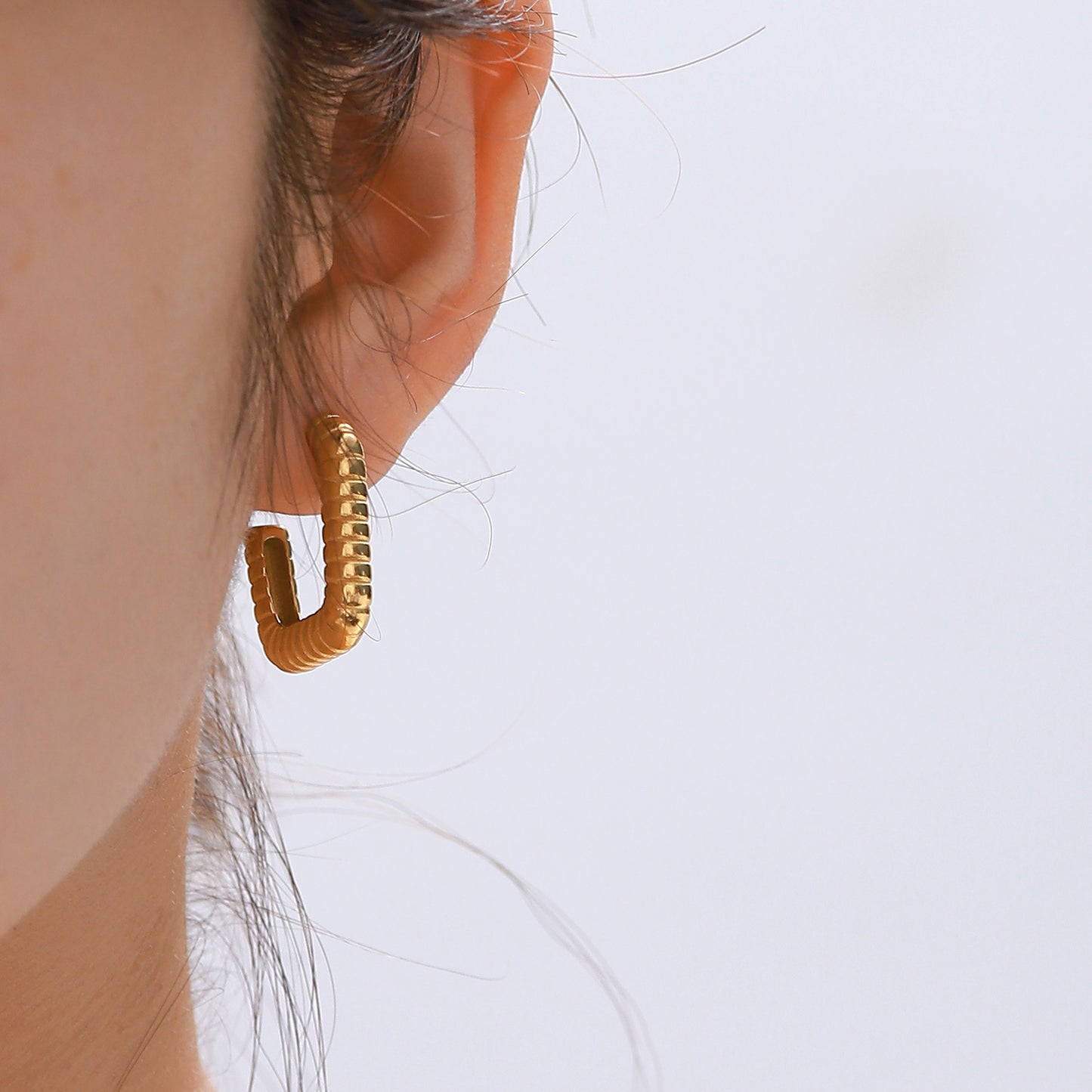 5pcs Women's Ribbed Square Earrings Simple Hoop Earrings 18K Gold Plated Stainless Steel Gold Earrings