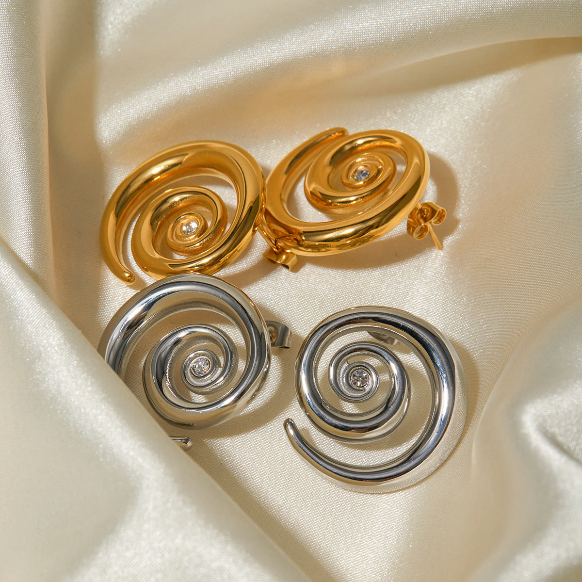 5pcs Titanium Steel 18K Gold Stainless Steel Spiral Design With Diamond Earrings New Stylish Earrings