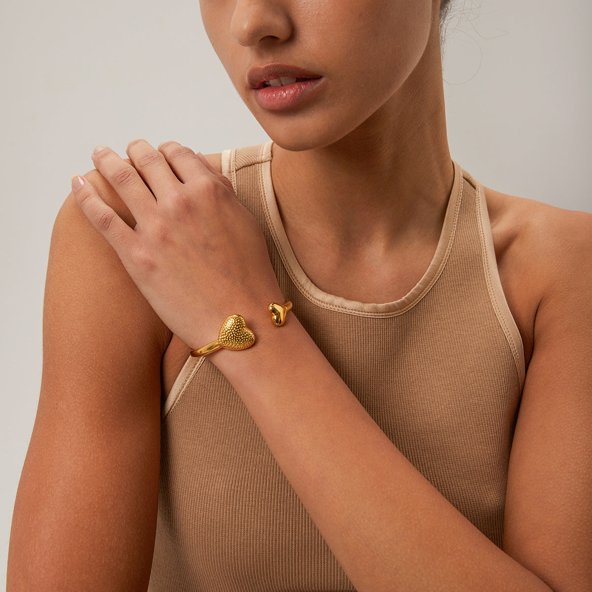 5pcs 18K Gold Stainless Steel Hammer Heart Asymmetrical Bracelet Light Luxury High-Grade Temperament Titanium Steel Bracelet