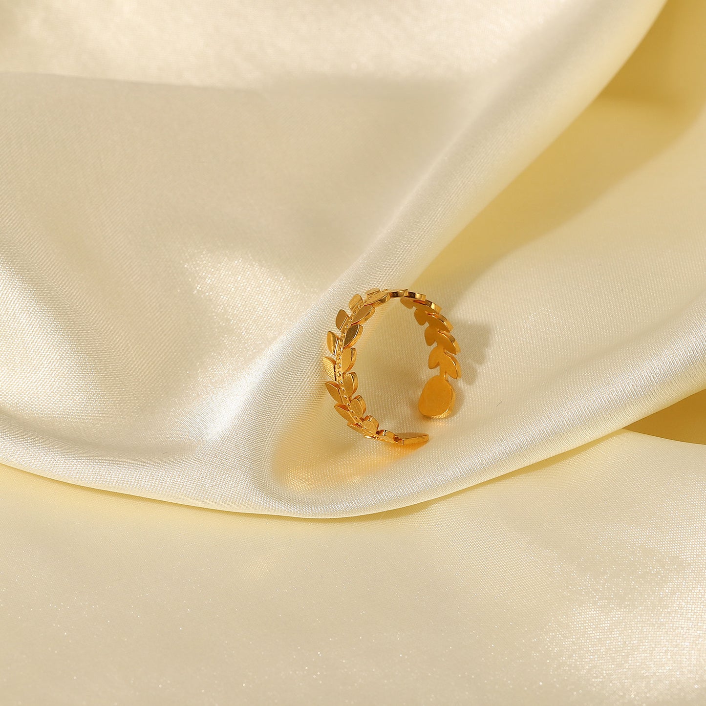 5pcs New Simple Leaf-Shaped Open Ring 18K Gold Stainless Steel Ladies Finger Jewelry Wedding Party Ring