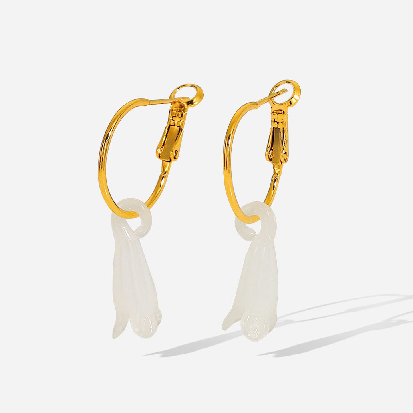5pcs Stylish Vintage 18K Gold Stainless Steel Earrings Semi-Precious White Magnolia Pendant Earrings Fashion Women's Earrings