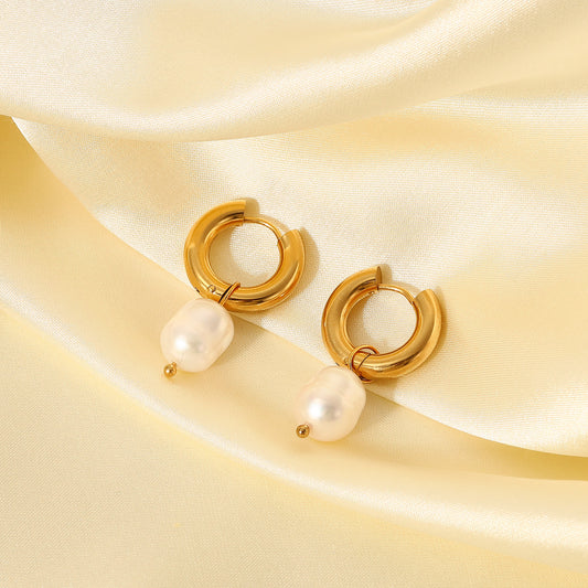 5pcs Stylish Simple Style 18K Gold Stainless Steel Earrings Natural Light Pearl Pendant Earrings For Women