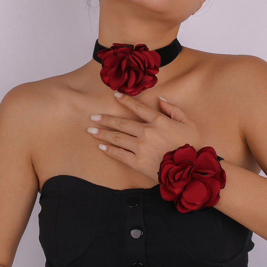 Fashion Geometric Choker Bracelet Elegant Romantic Temperament Rose Flocking Cloth Necklace Bracelet