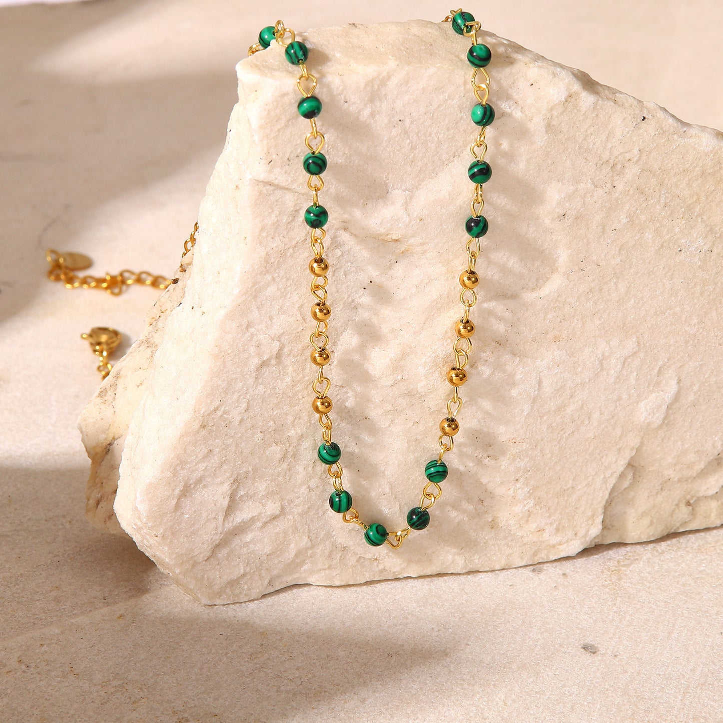 5pcs Fashion Style Collar 18K Gold Small Round Bead Stainless Steel Necklace Green Peacock Stone Round Bead Vintage Necklace Women