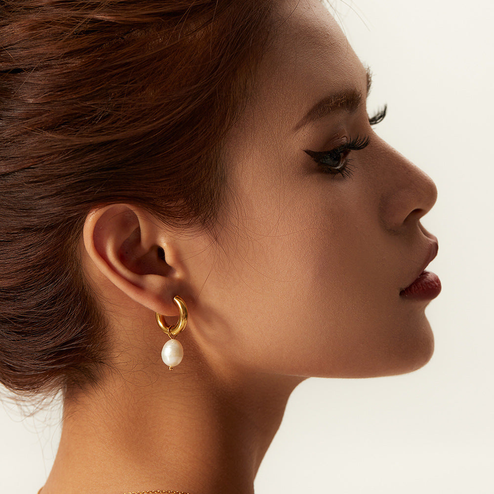 5pcs Stylish Simple Style 18K Gold Stainless Steel Earrings Natural Light Pearl Pendant Earrings For Women