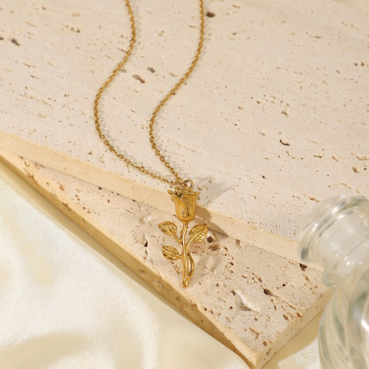 5pcs New Fashion 18K Gold Plated Three-Dimensional Rose Pendant Necklace Jewelry Women's Necklace Jewelry