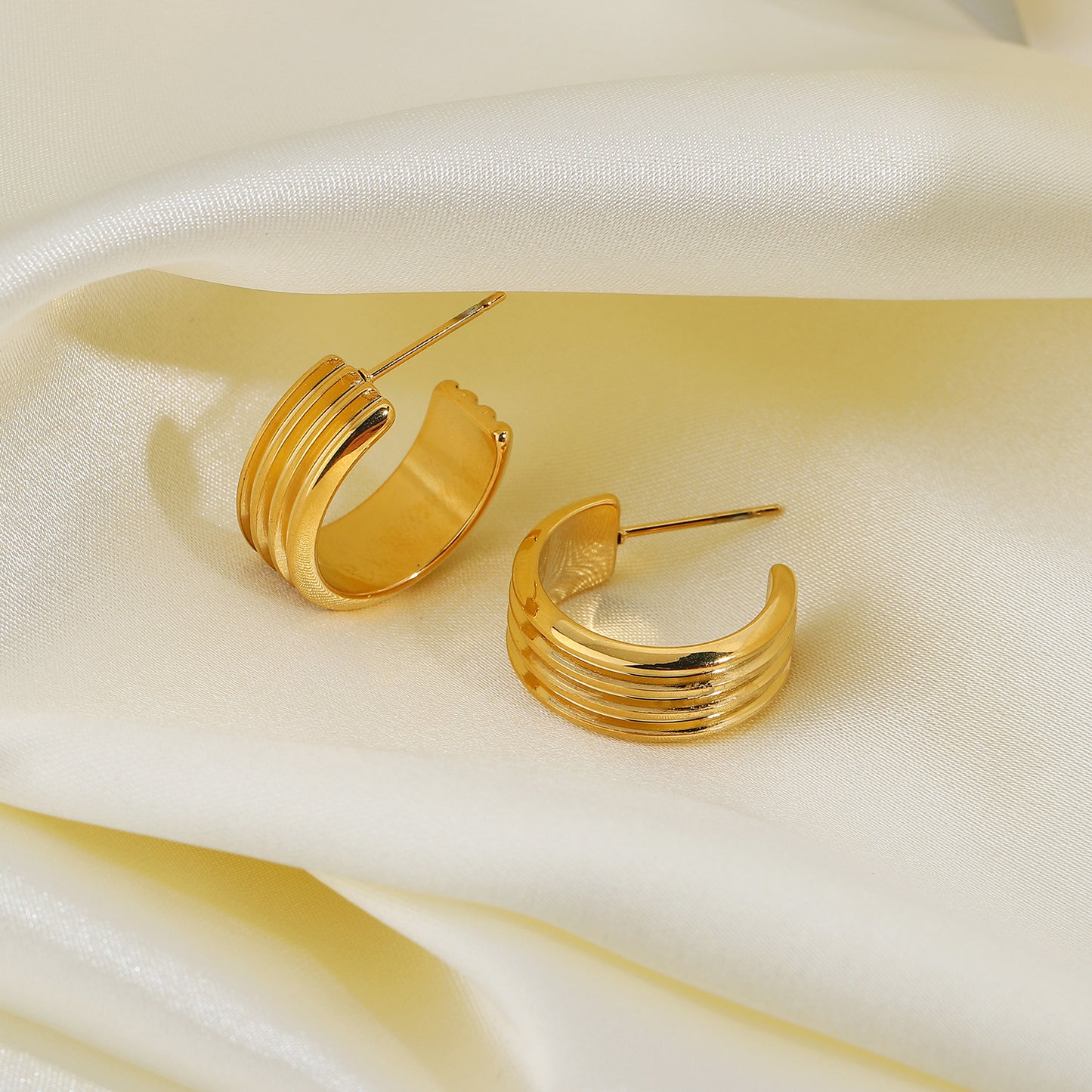5pcs Earrings Jewelry 18K Vacuum Electric Gold L Stainless Steel Three Layer C Shape Tire Earrings Female