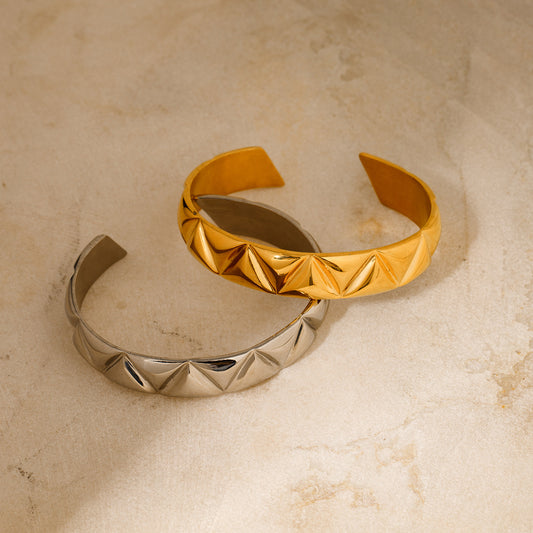 5pcs 18K Gold Stainless Steel Triangle Opening Bracelet Light Luxury High-Grade High-Grade Temperament Titanium Steel Bracelet
