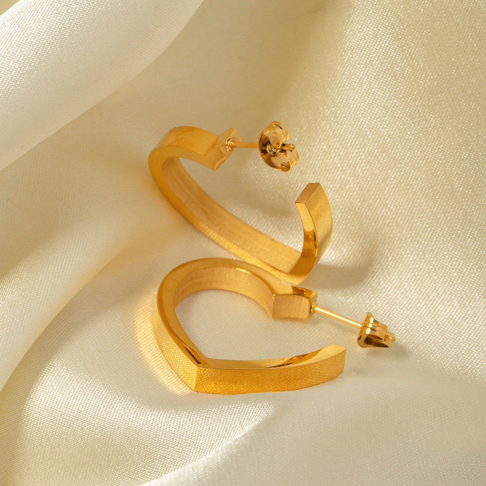 5pcs 18K Gold Earrings Stainless Steel Flat Heart Stud Runways With Titanium Steel Earrings