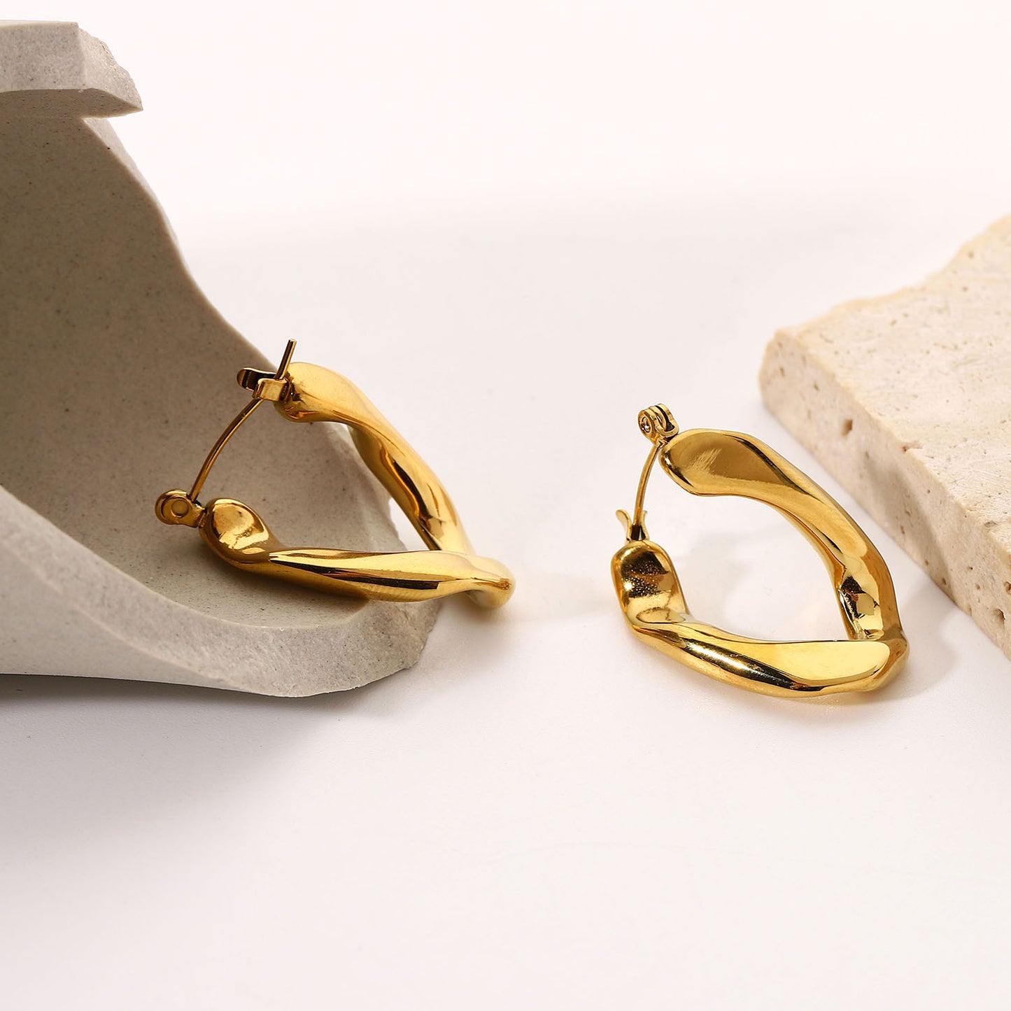 5pcs Stylish Earrings 18K Gold Stainless Steel Women's Jewelry Shaped Flat U-Ring Earrings Jewelry