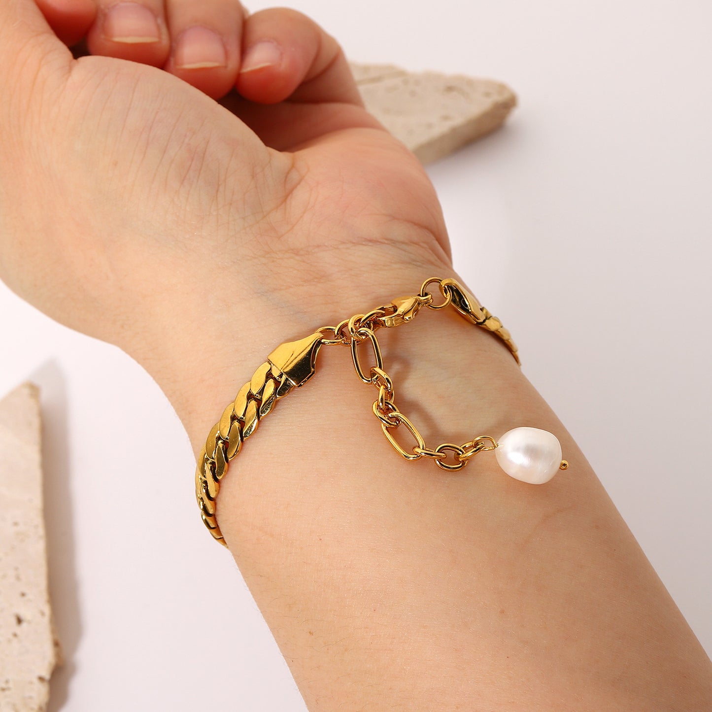 5pcs Simple Pearl Charm Bracelet Women's Jewelry 18K Gold Stainless Steel With Flat Punk Thick Border Cuban Chain Bracelet
