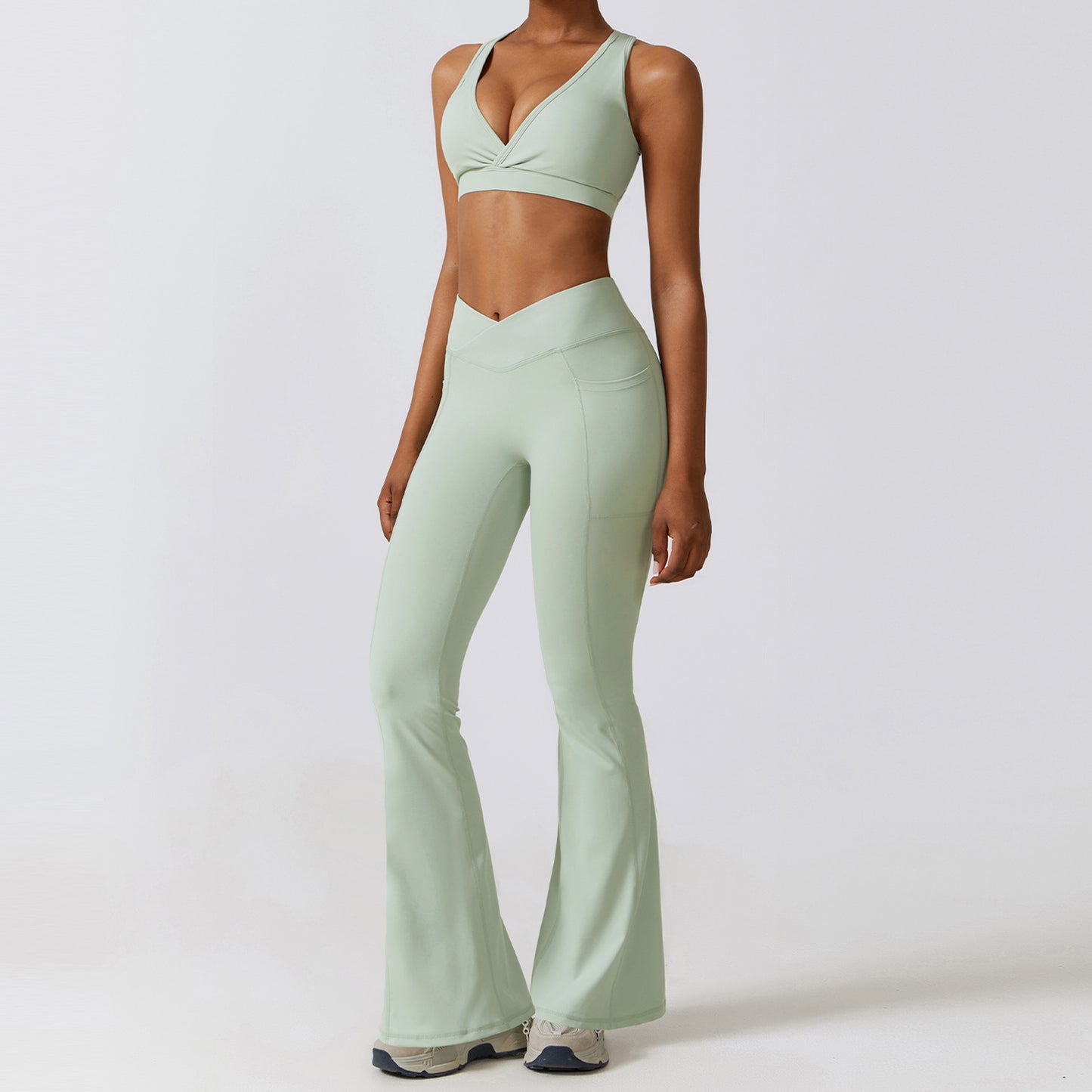 Quick Dry Beauty Back Yoga Set Pocket Tight Running Sports Set Female Nude Fitness Clothing