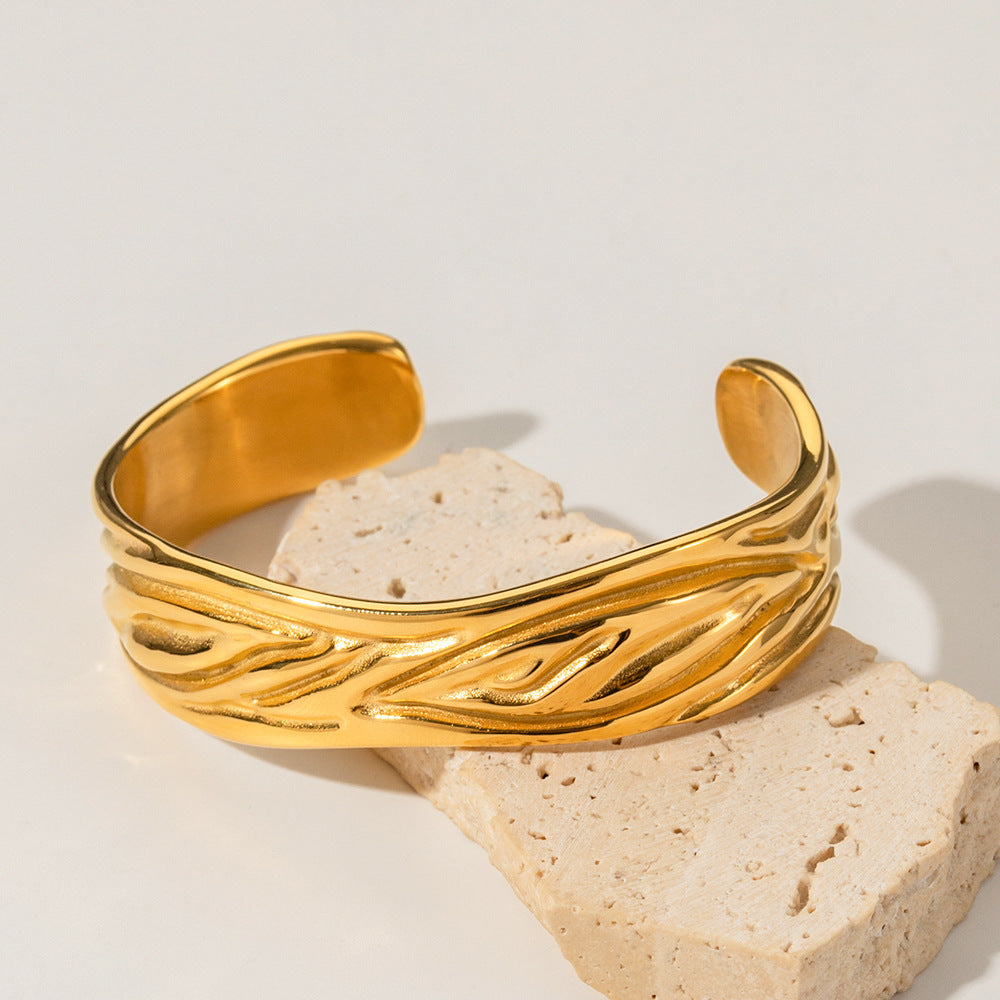 5pcs Design 18K Gold Plated Stainless Steel Pleated Texture Bracelet Jewelry
