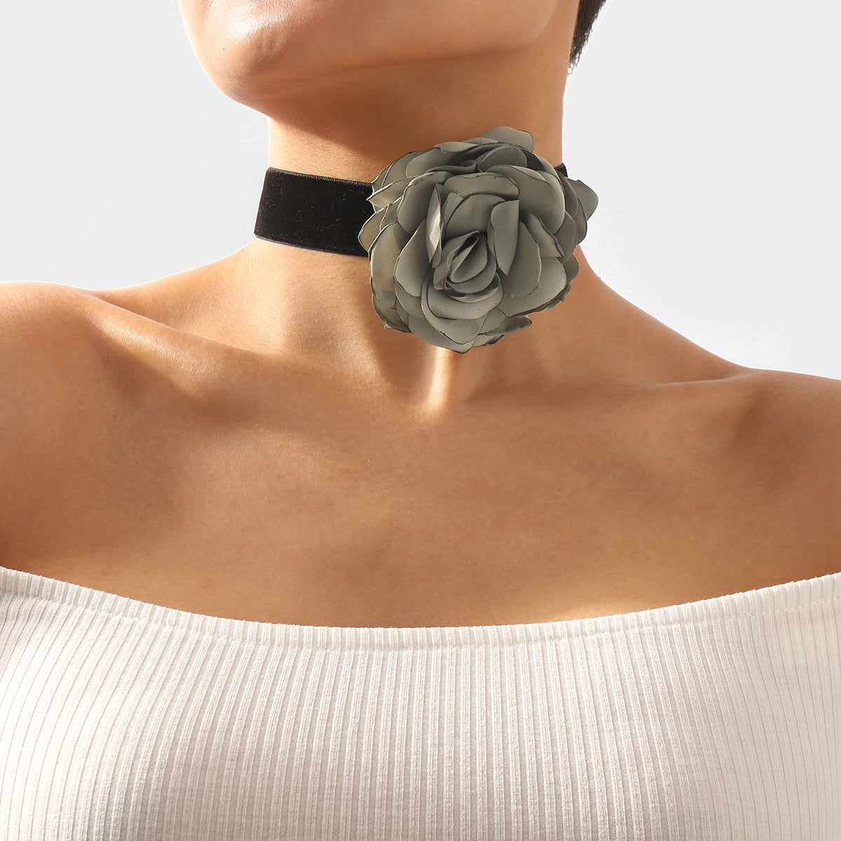 Fashion Geometric Choker Bracelet Elegant Romantic Temperament Rose Flocking Cloth Necklace Bracelet