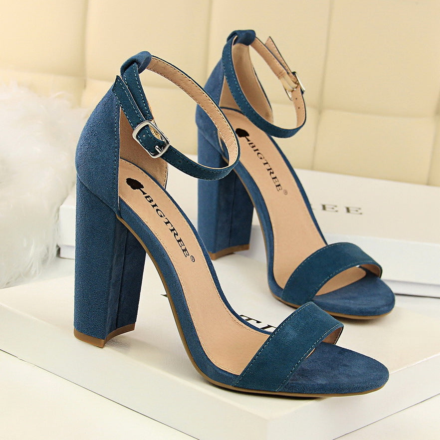Women's Summer High Heels Fashion Simple Chunky Heels Sexy Nightclub One-Line Sandals