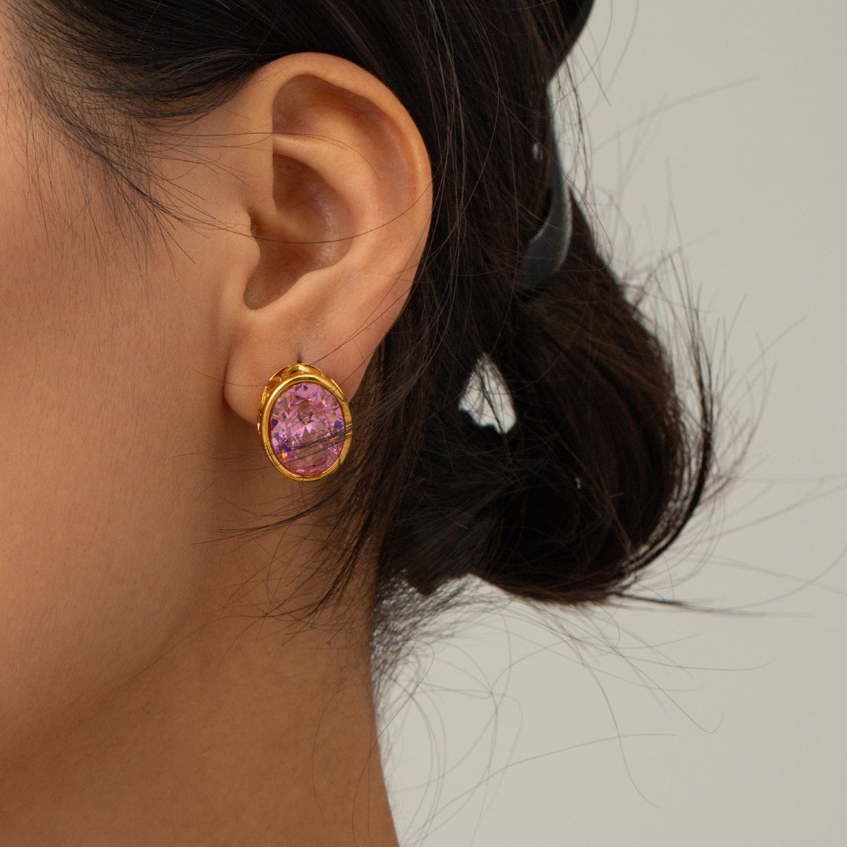 5pcs 18K Gold Stainless Steel Oval Hollow Inlaid Zircon Earrings Temperament Design Earrings