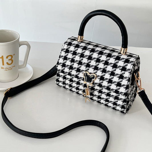 Senior Quality Hand Bag Small Square Female New Light Luxury Niche Design All Shoulder Crossbody Bag Spring And Summer
