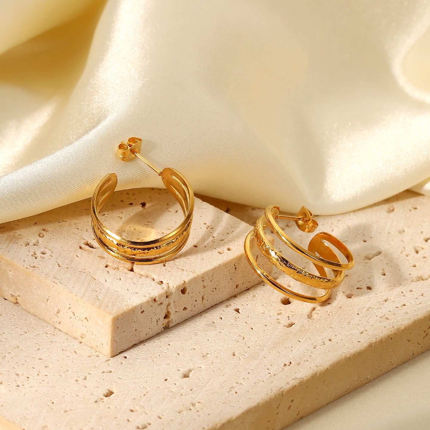 5pcs 18K Gold-Plated Stainless Steel Ring Earrings Titanium Steel Three-Layer Line Geometric C-Shaped Earrings
