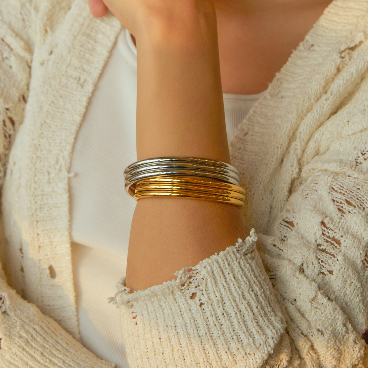 5pcs Light Luxury Titanium Steel 18K Gold Three-Layer Ribbed Open Bracelet Fashion Accessories