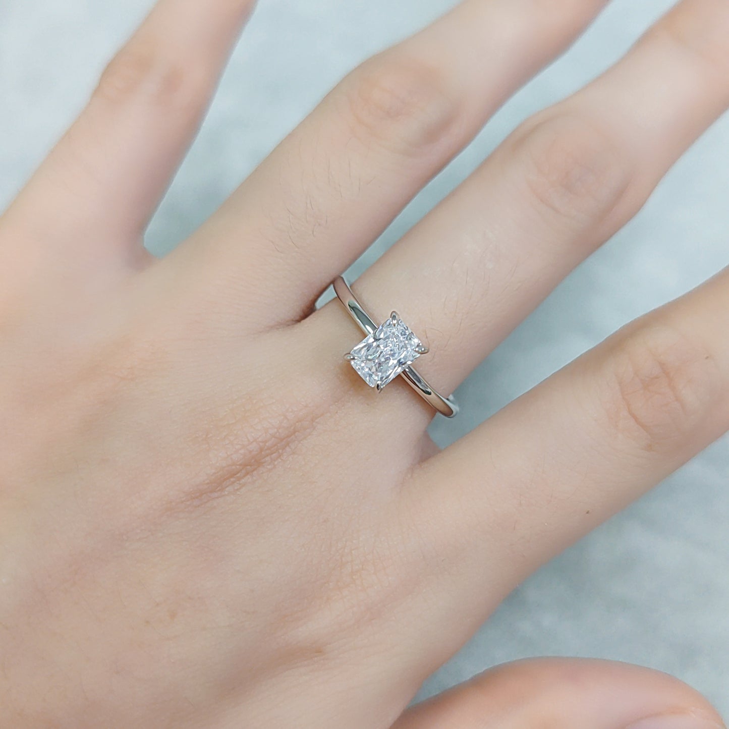 Sparkling Pillow Shaped 1 Carat Zircon Ring S925 Sterling Silver Eagle Claw Square Single Diamond Engagement Ring