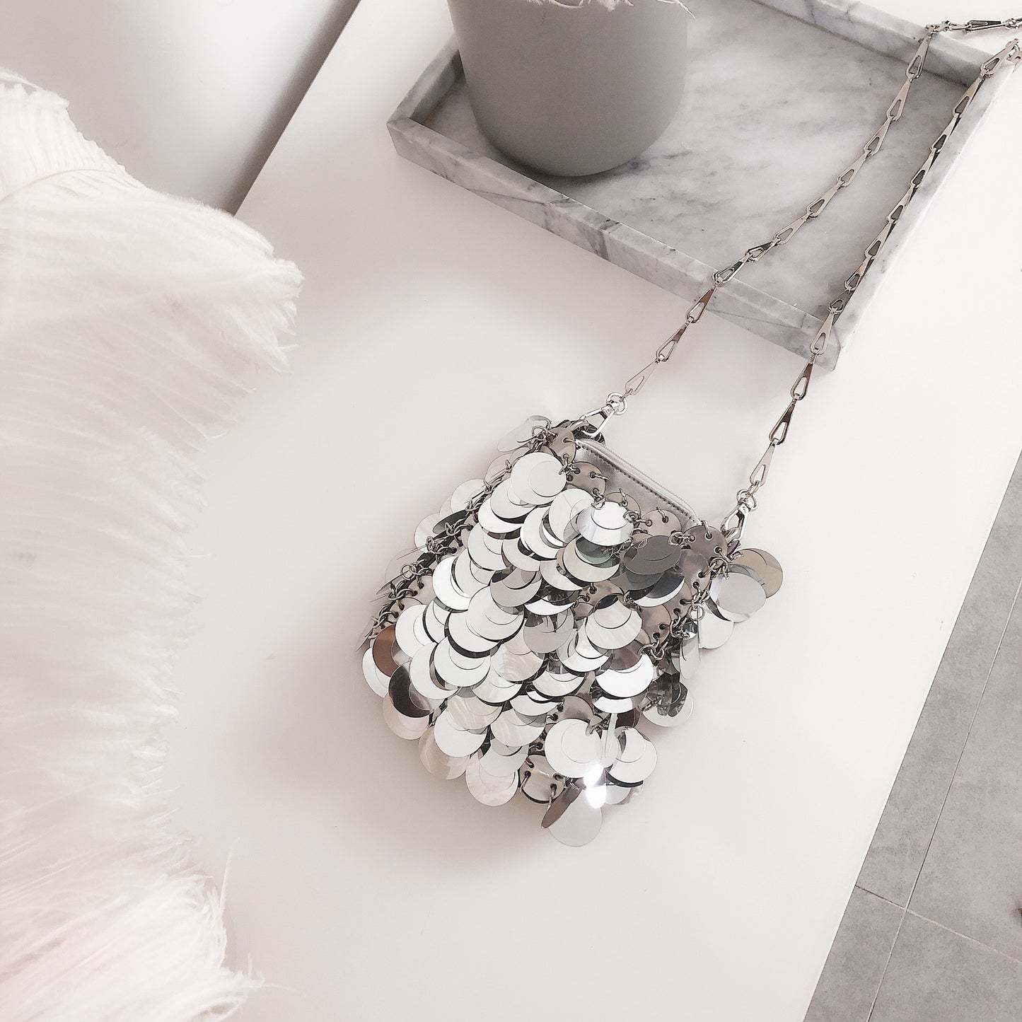 Women's Bag New  The Same Mobile Phone Bag Chain Shiny Piece Bead Bag Single Shoulder Crossbody Bag Small Bag