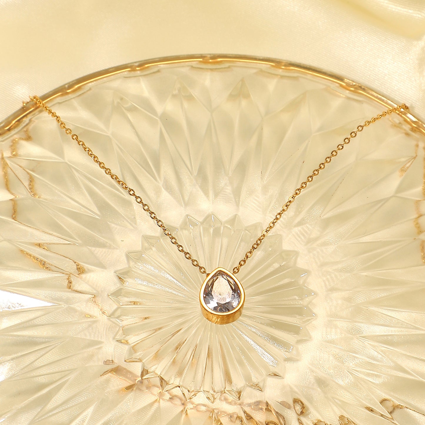 5pcs Romantic Drop Type White // Green Zircon Pendant Necklace 18K Gold Stainless Steel Necklace Jewelry For Women