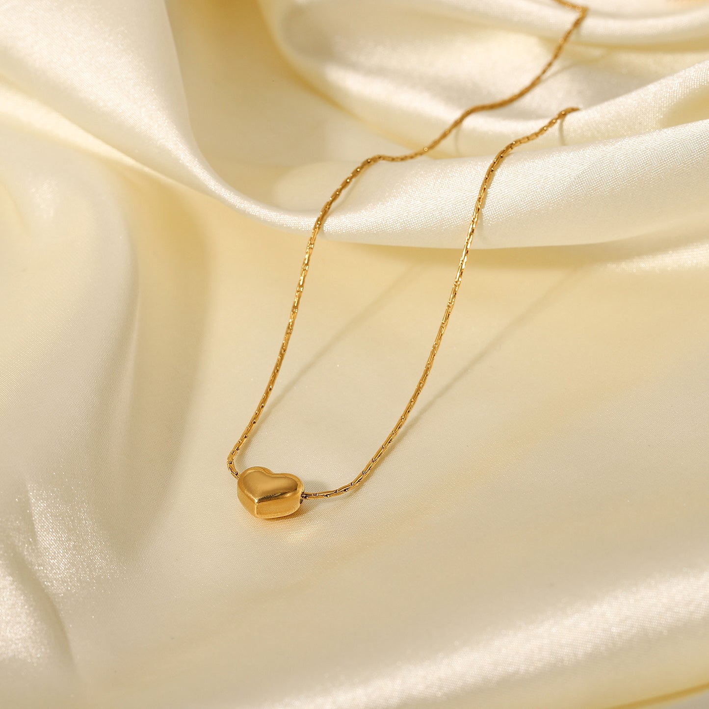 5pcs New 18K Vacuum Electric Gold Plated Heart Pendant Necklace Jewelry Party Stainless Steel Simple Smooth Heart Necklace