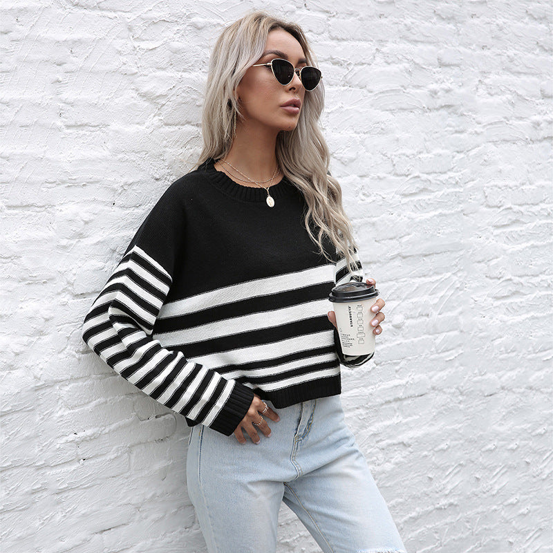Autumn Chic: Women's Loose-Fit Black Knitted Striped Crew-Neck Sweater Bottom Shirt