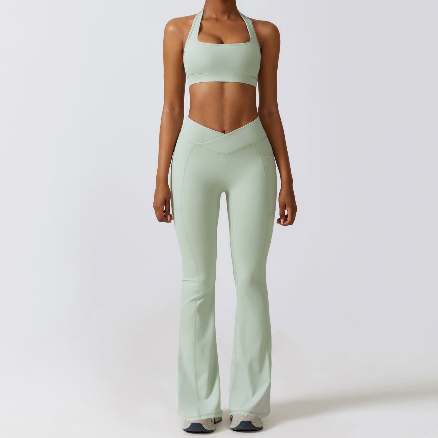 Quick Dry Beauty Back Yoga Set Pocket Tight Running Sports Set Female Nude Fitness Clothing