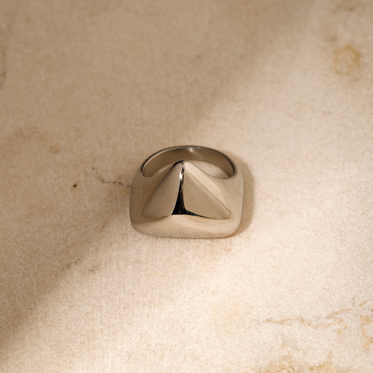 5pcs Fashion 18K Gold Stainless Steel Smooth Ring Irregular Triangle Ring No. 7 Women