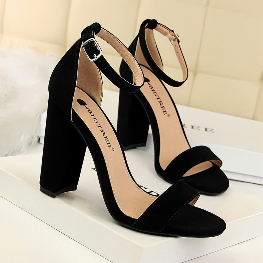 Women's Summer High Heels Fashion Simple Chunky Heels Sexy Nightclub One-Line Sandals